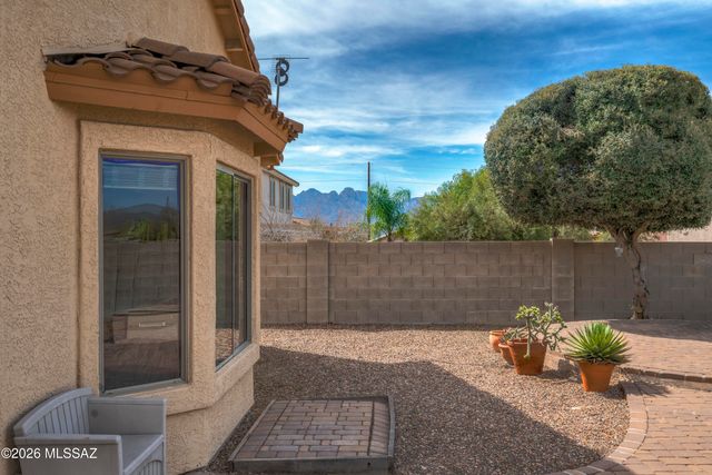 60594 E Blackcrest Loop, Tucson, AZ 85739