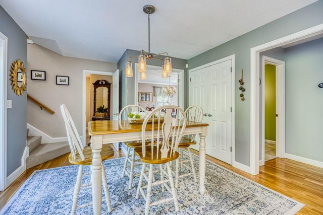 19 Bonnies Way, Hampstead, NH 03841