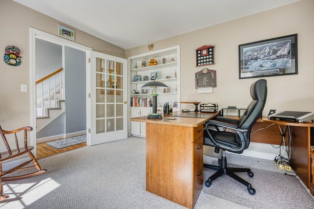 19 Bonnies Way, Hampstead, NH 03841