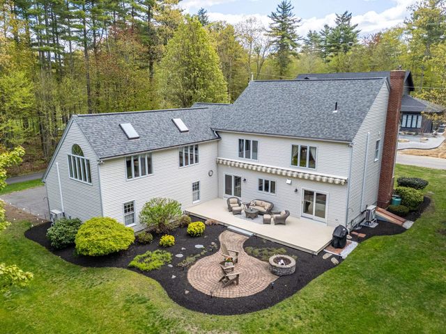 19 Bonnies Way, Hampstead, NH 03841