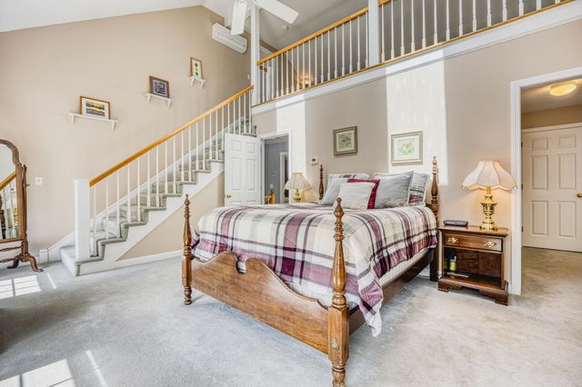 19 Bonnies Way, Hampstead, NH 03841