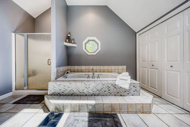 19 Bonnies Way, Hampstead, NH 03841