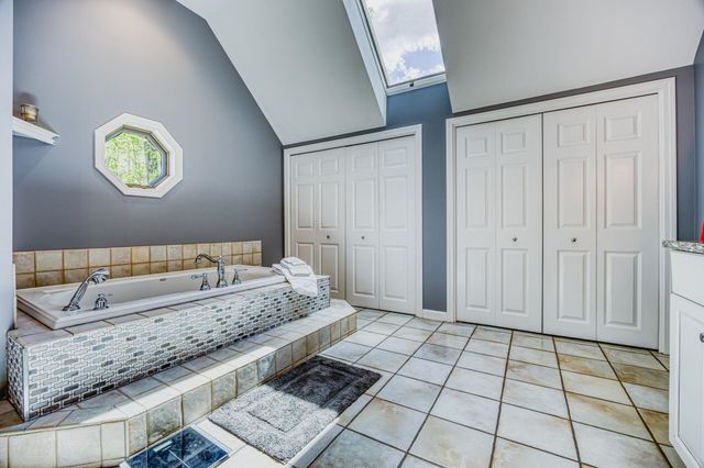 19 Bonnies Way, Hampstead, NH 03841