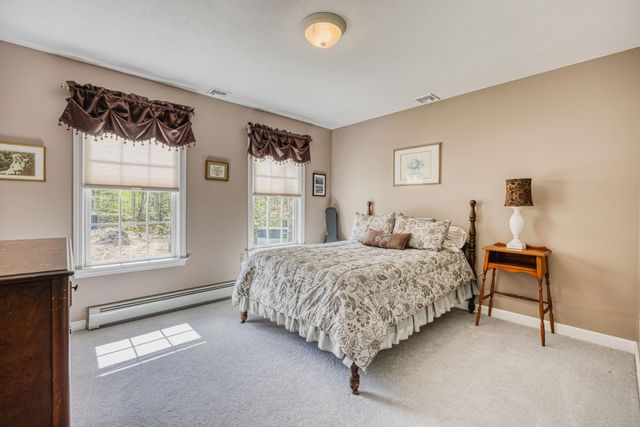 19 Bonnies Way, Hampstead, NH 03841