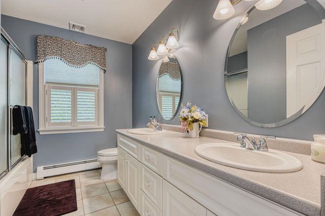 19 Bonnies Way, Hampstead, NH 03841