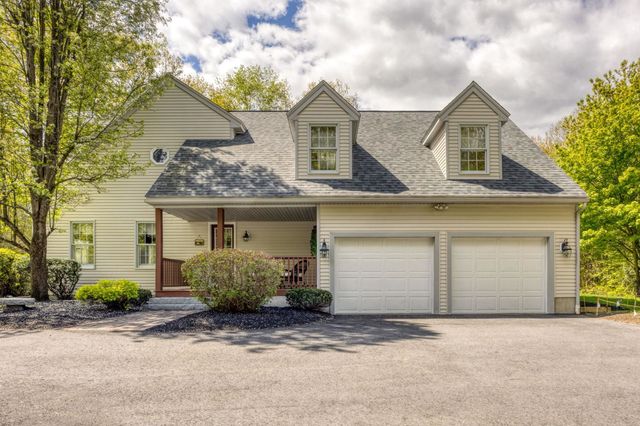 19 Bonnies Way, Hampstead, NH 03841