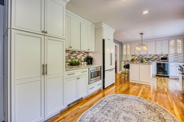 19 Bonnies Way, Hampstead, NH 03841