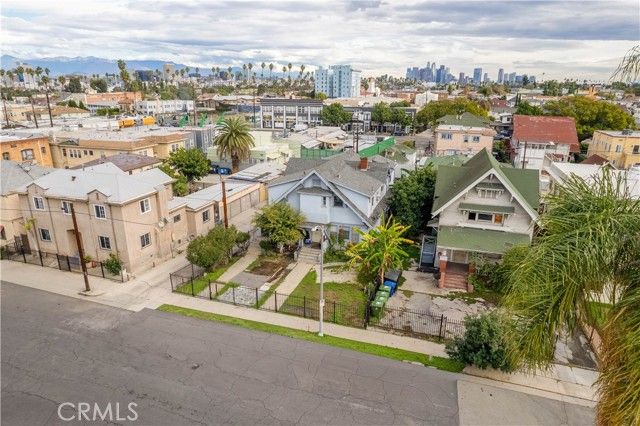 1322 5th, Los Angeles, CA 90019