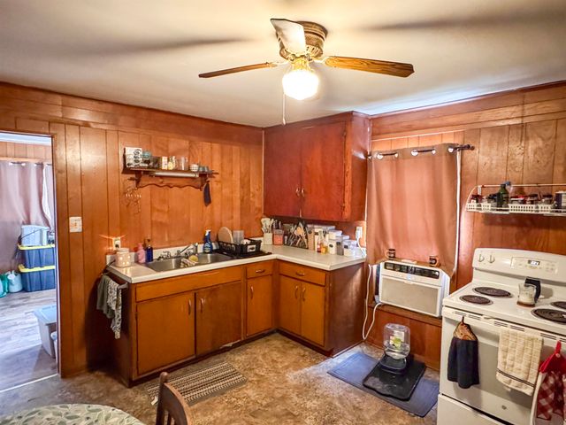 100 HOLLY GROVE RD, Covington, TN 38019