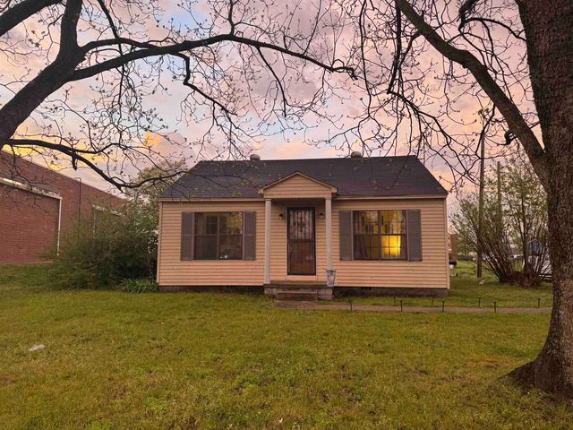 100 HOLLY GROVE RD, Covington, TN 38019