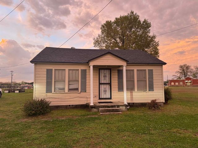 100 HOLLY GROVE RD, Covington, TN 38019
