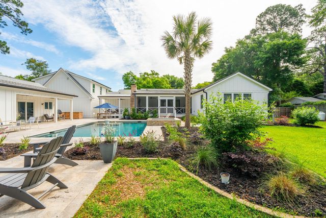 1010 Lansing Drive, Mount Pleasant, SC 29464