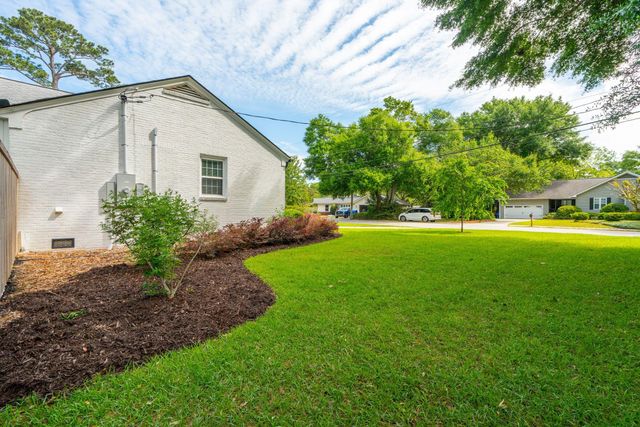 1010 Lansing Drive, Mount Pleasant, SC 29464