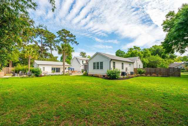1010 Lansing Drive, Mount Pleasant, SC 29464
