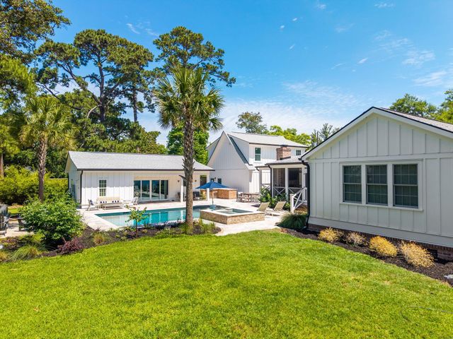 1010 Lansing Drive, Mount Pleasant, SC 29464