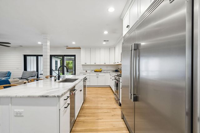 1010 Lansing Drive, Mount Pleasant, SC 29464