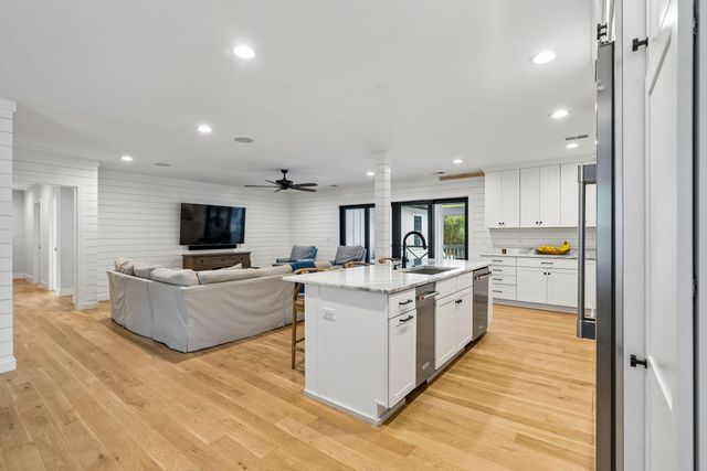1010 Lansing Drive, Mount Pleasant, SC 29464