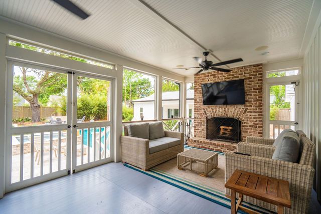 1010 Lansing Drive, Mount Pleasant, SC 29464
