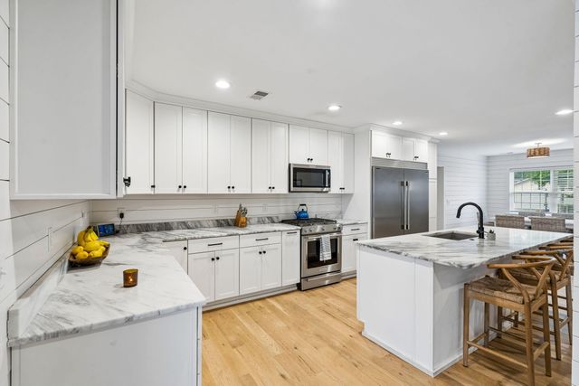 1010 Lansing Drive, Mount Pleasant, SC 29464