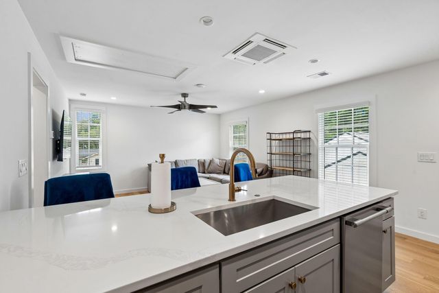 1010 Lansing Drive, Mount Pleasant, SC 29464