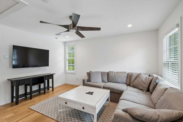 1010 Lansing Drive, Mount Pleasant, SC 29464