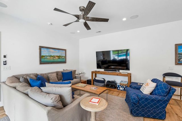 1010 Lansing Drive, Mount Pleasant, SC 29464