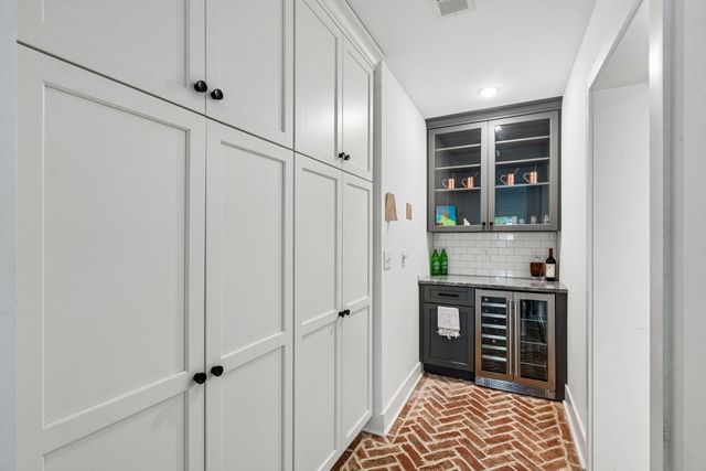 1010 Lansing Drive, Mount Pleasant, SC 29464