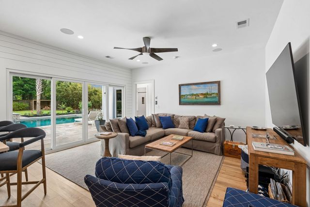 1010 Lansing Drive, Mount Pleasant, SC 29464