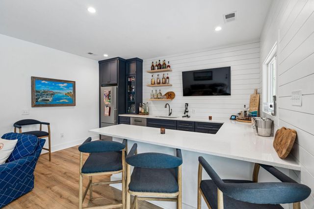 1010 Lansing Drive, Mount Pleasant, SC 29464