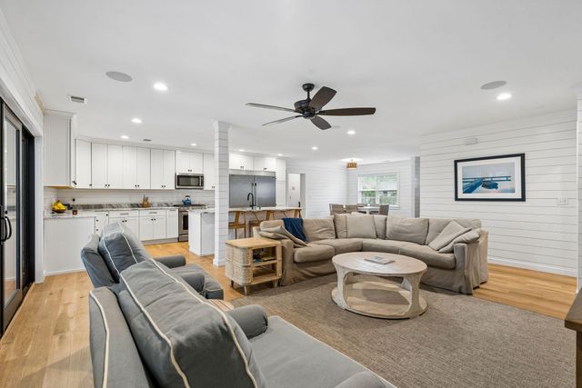 1010 Lansing Drive, Mount Pleasant, SC 29464