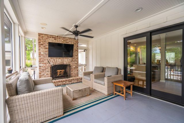 1010 Lansing Drive, Mount Pleasant, SC 29464