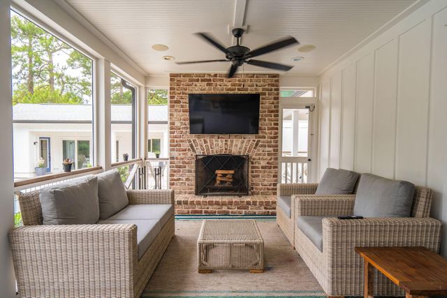 1010 Lansing Drive, Mount Pleasant, SC 29464