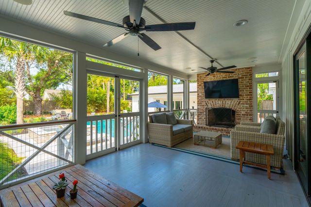 1010 Lansing Drive, Mount Pleasant, SC 29464