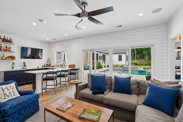 1010 Lansing Drive, Mount Pleasant, SC 29464
