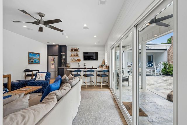 1010 Lansing Drive, Mount Pleasant, SC 29464