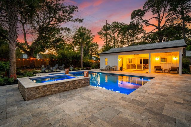 1010 Lansing Drive, Mount Pleasant, SC 29464