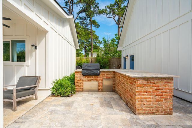 1010 Lansing Drive, Mount Pleasant, SC 29464