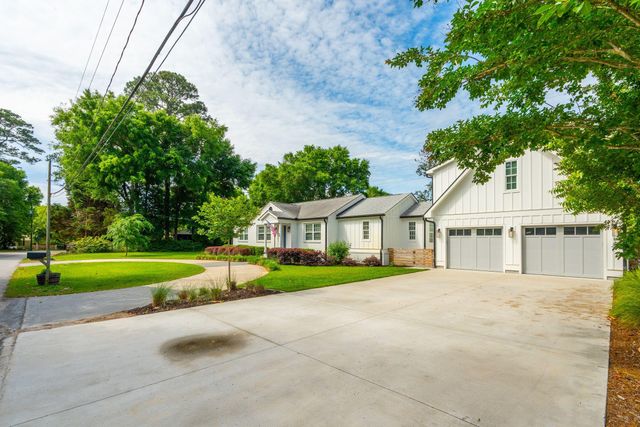 1010 Lansing Drive, Mount Pleasant, SC 29464