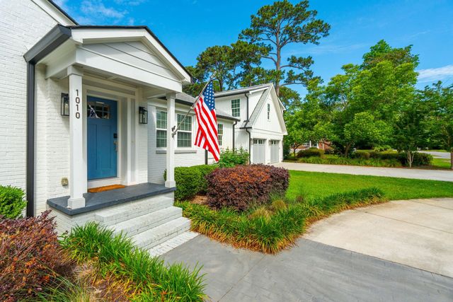 1010 Lansing Drive, Mount Pleasant, SC 29464