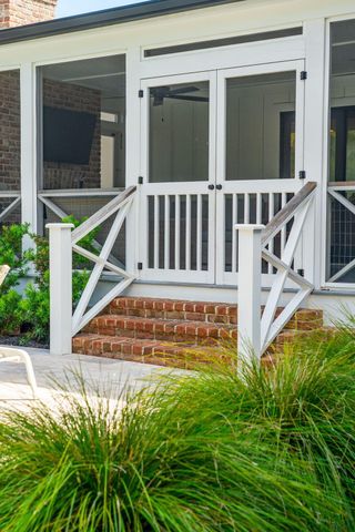 1010 Lansing Drive, Mount Pleasant, SC 29464