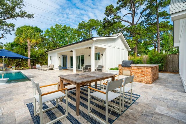 1010 Lansing Drive, Mount Pleasant, SC 29464