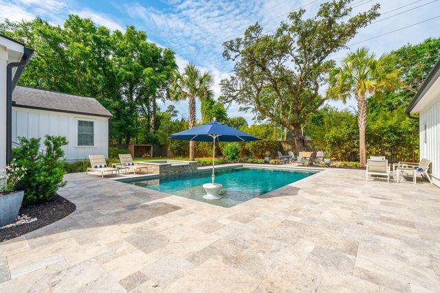 1010 Lansing Drive, Mount Pleasant, SC 29464