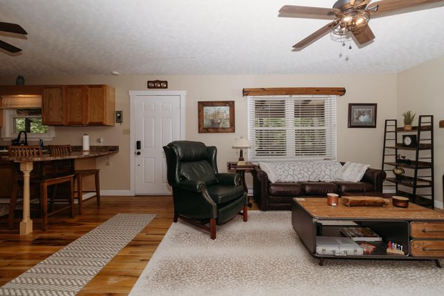 272 Cowboy Lane, Wellington, KY 40387