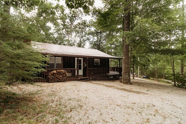 272 Cowboy Lane, Wellington, KY 40387