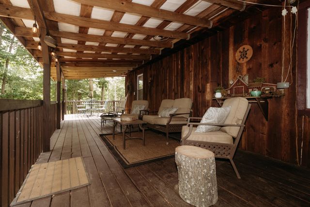 272 Cowboy Lane, Wellington, KY 40387