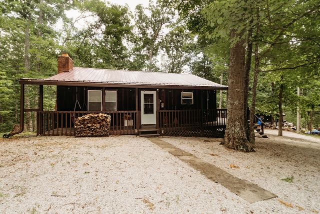 272 Cowboy Lane, Wellington, KY 40387
