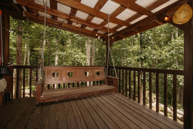 272 Cowboy Lane, Wellington, KY 40387