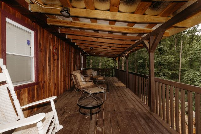 272 Cowboy Lane, Wellington, KY 40387