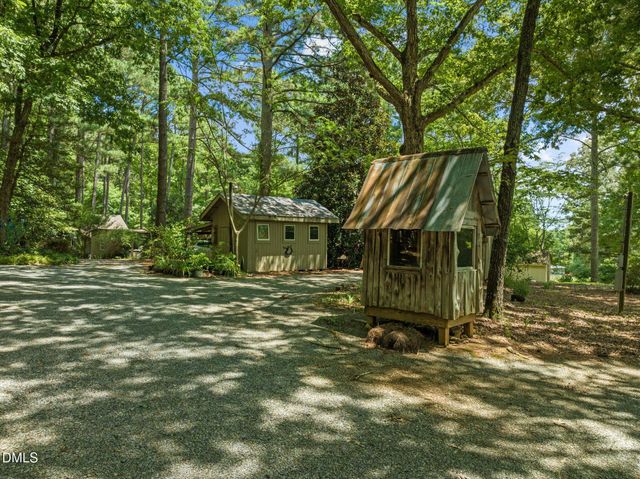 2073 N Pea Ridge Road, Pittsboro, NC 27312