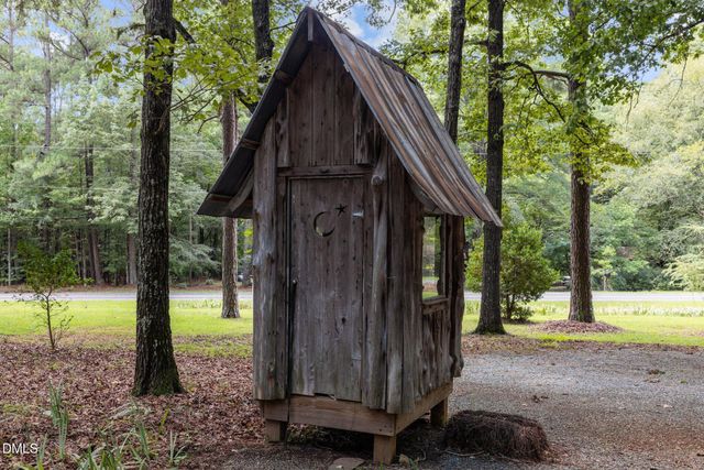 2073 N Pea Ridge Road, Pittsboro, NC 27312